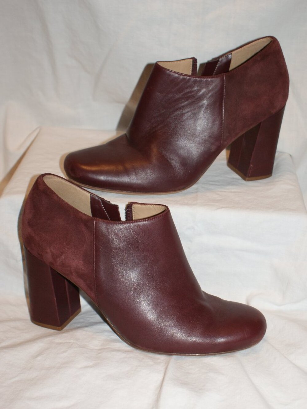 Naturalizer Maroon Block Heel Bootie / Zip Shoe - Size 8 M - LIKE NEW